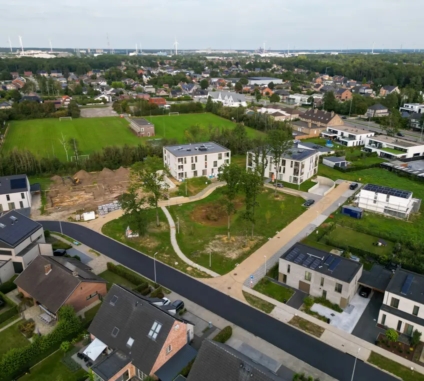 De woonbuurt Paul Piperslaan bestaat uit appartementen en woningen met een groen parkje.